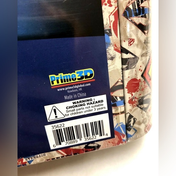 DC Comics Superman Prime 3D Puzzle 300 Pieces In Collectible Metal Tin Book - Picture 5 of 8